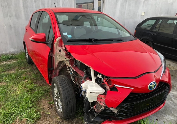 Toyota Yaris cena 33900 przebieg: 53000, rok produkcji 2019 z Słupca małe 277